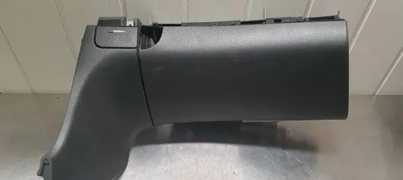 Mercedes-Benz E W211 Glove box 2116802487 T0013776