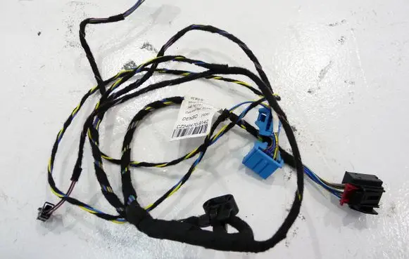 Volkswagen PASSAT B8 EUR ISO radio connector 