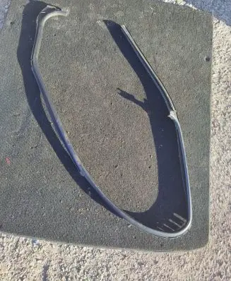 Renault Trafic III (X82) Rubber seal front door window/glass 