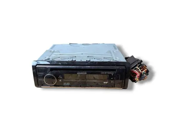 Radio/CD/DVD/GPS head unit