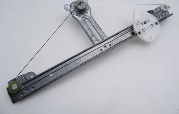 Dacia Logan I Front door manual window regulator 118481 118466