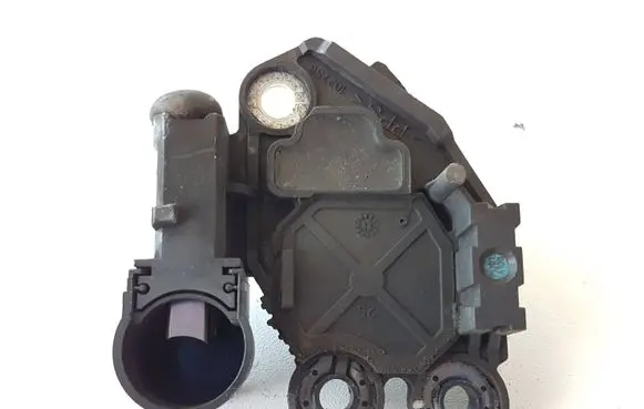 Mercedes-Benz CLS C218 X218 Generator/alternator part 942730637