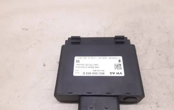 Audi A5 8T 8F Voltage converter/converter module 8K0959663B 111004105 8K0959663