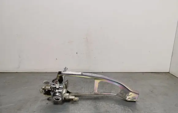 Honda HR-V Front door lock T8M2G