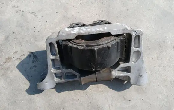 Volvo V50 Engine mount vacuum valve 387810