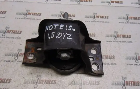 Nissan Note (E11) Engine mount bracket