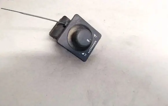 Wing mirror switch