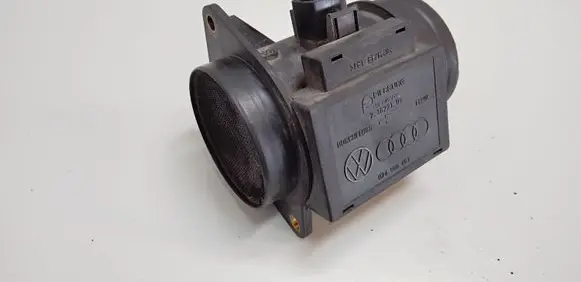 Volkswagen PASSAT B5 Mass air flow meter 71822101 074906461