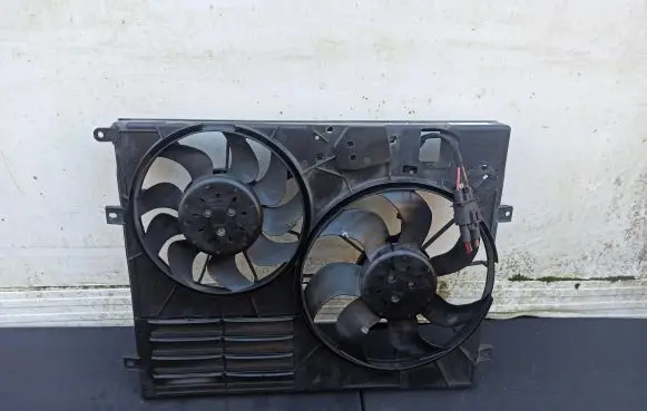 Seat Alhambra (Mk2) Radiator cooling fan shroud 7N0121205H