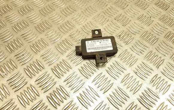 Mercedes-Benz E W212 Tire pressure control unit A0009000800 A0009021600