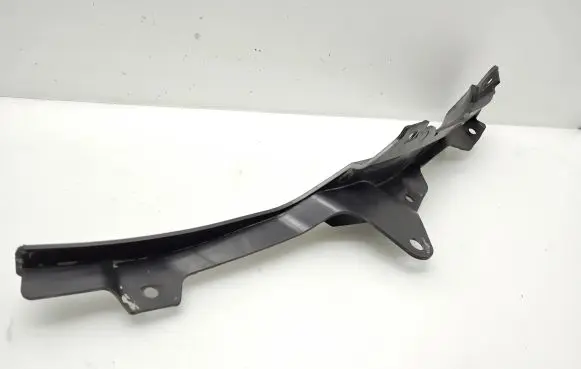 Audi Q7 4M Front splash guards bracket 4M0853887C