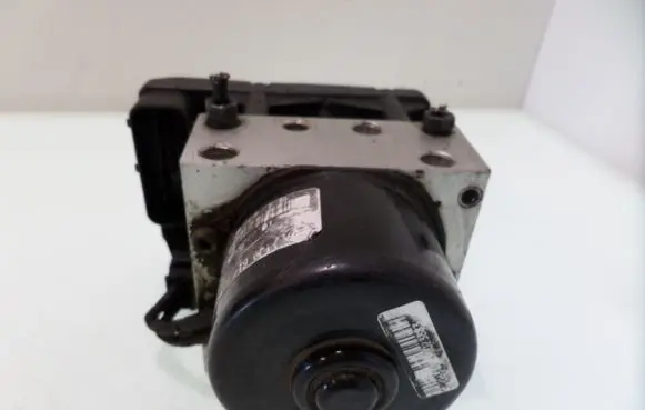 Volkswagen Golf IV ABS Pump 1J0907379G
