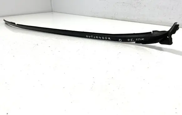 Mitsubishi Outlander Windshield trim MR574920 MR574922