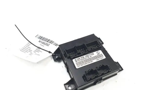 Opel Insignia A Seat control module 13577729