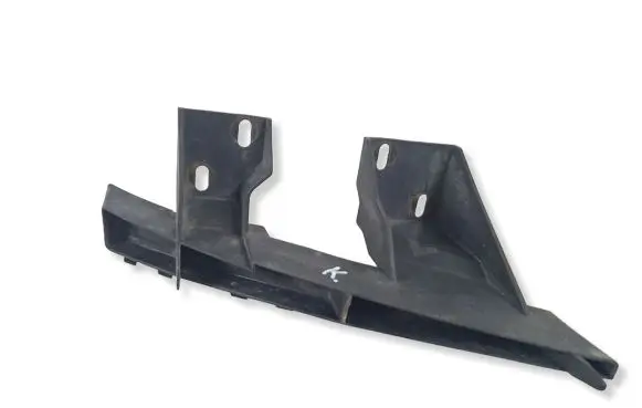 Audi Q7 4L Front bumper mounting bracket 4L0807333