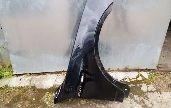 BMW X3 E83 Fender