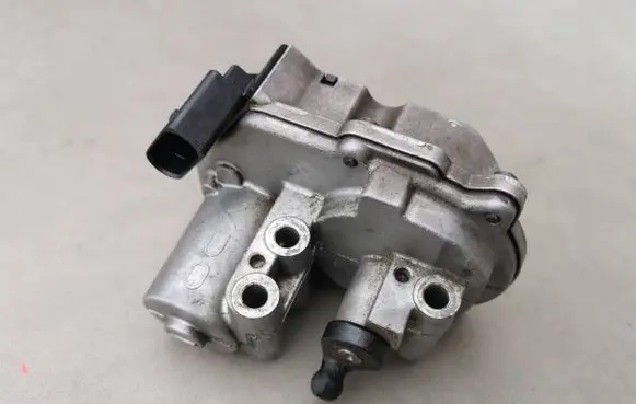 Audi A6 S6 C6 4F Intake manifold valve actuator/motor A2C53308513 112986M 1045475S01
