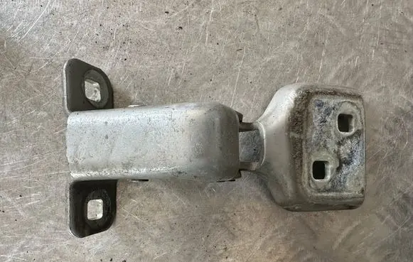 Renault Master III Front door upper hinge 804000006R