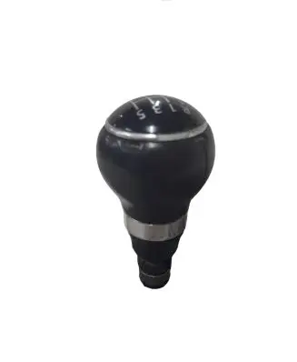 Volkswagen Jetta V Gear lever shifter trim leather/knob