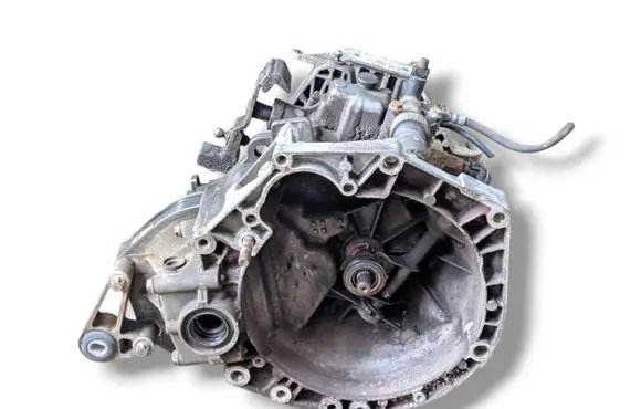 Fiat Punto (199) Manual 5 speed gearbox 551963361