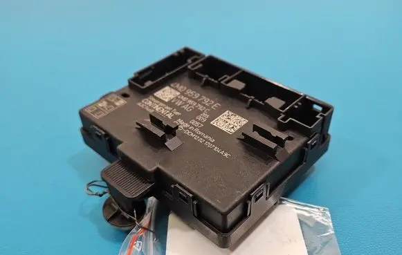 Audi Q7 4M Central body control module 4M0959792E IMPRK1565731