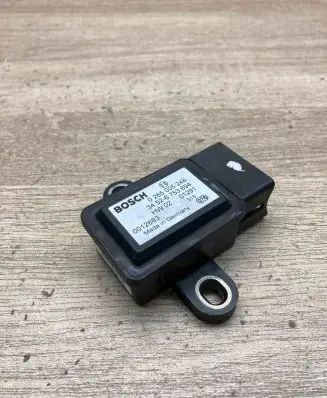 BMW 5 E39 ESP acceleration yaw rate sensor 6753694 0265005248