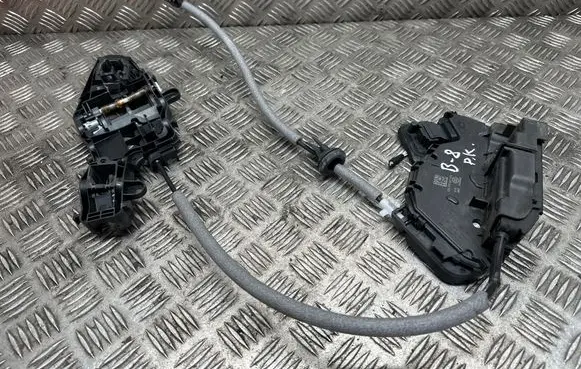 Volkswagen PASSAT B8 Front door lock 5TC837015 A046465