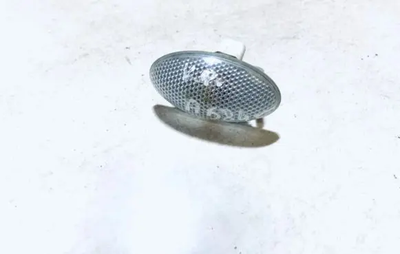 Peugeot 206 Front fender indicator light