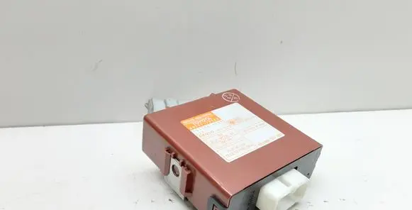 Toyota Corolla E110 Door central lock control unit/module 8974112080 1513005564
