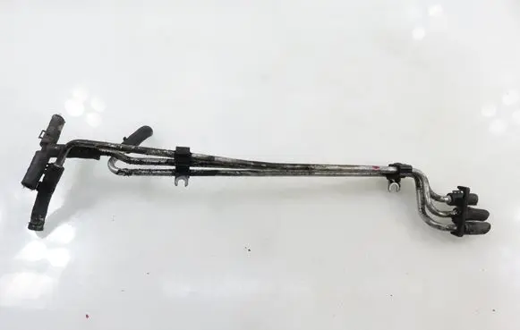 Volkswagen Golf Plus Fuel line pipe 