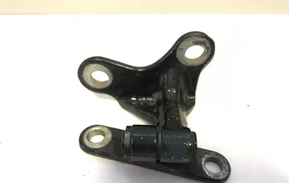 Mitsubishi Colt Rear door lower hinge