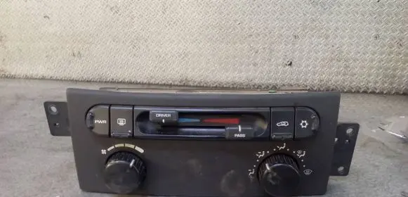 Chrysler Pacifica Climate control unit P05005460AA