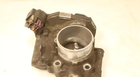 Opel Astra J Throttle body valve 55562270