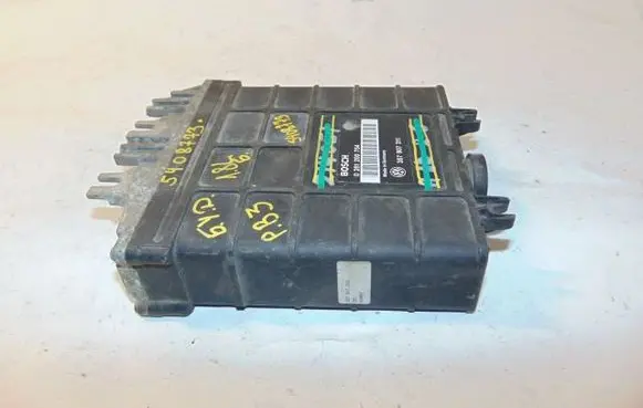 Volkswagen PASSAT B3 Engine control unit/module 357907311 0261200754