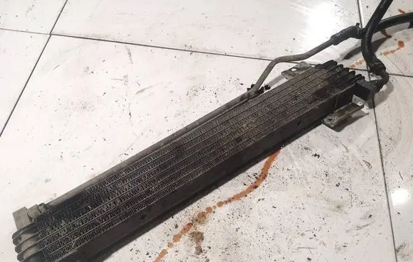 Subaru B9 Tribeca Engine oil radiator 