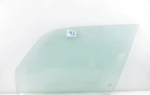 Mitsubishi Pajero Pinin Front door window glass four-door