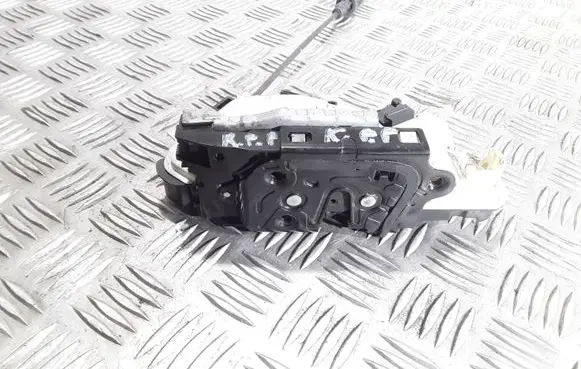 Skoda Yeti (5L) Front door lock 5K1837015B