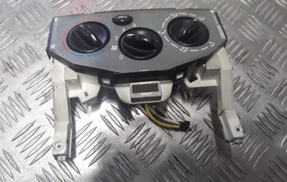 Opel Vivaro Climate control unit W964383F