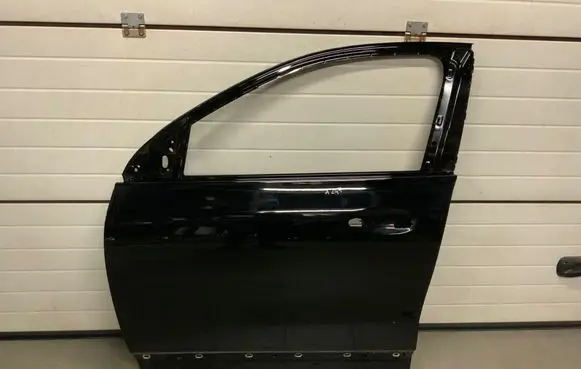 Mercedes-Benz GLA H247 Front door A2477224101
