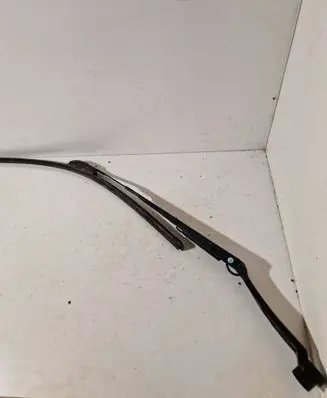Subaru Outback (BS) Front wiper blade arm