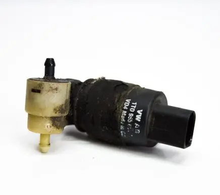 Audi A6 S6 C6 4F Windscreen/windshield washer pump 1T0955651A