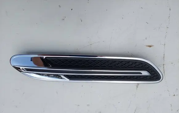 Mercedes-Benz AMG GT 4 x290 w290 Fender trim (molding) A2908857701