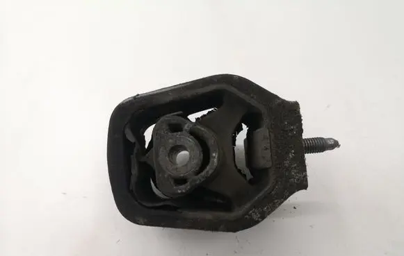 Mercedes-Benz A W169 Engine mount bracket