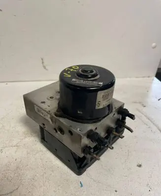 Volvo S70 V70 V70 XC ABS Pump 9472971 9472970 10094904103