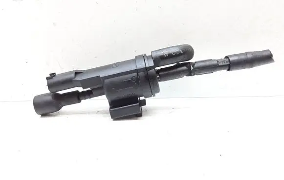 Mercedes-Benz C W204 Turbo solenoid valve 0025401497