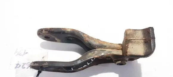 Engine mount bracket