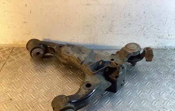 Toyota Land Cruiser (J150) Front lower control arm/wishbone 