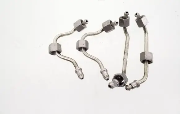 BMW 3 E90 E91 Fuel injector supply line/pipe 