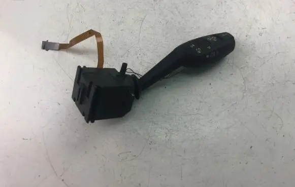 BMW 3 E90 E91 Indicator stalk 01108100
