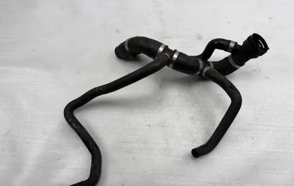 Volvo XC90 Engine coolant pipe/hose 31368403